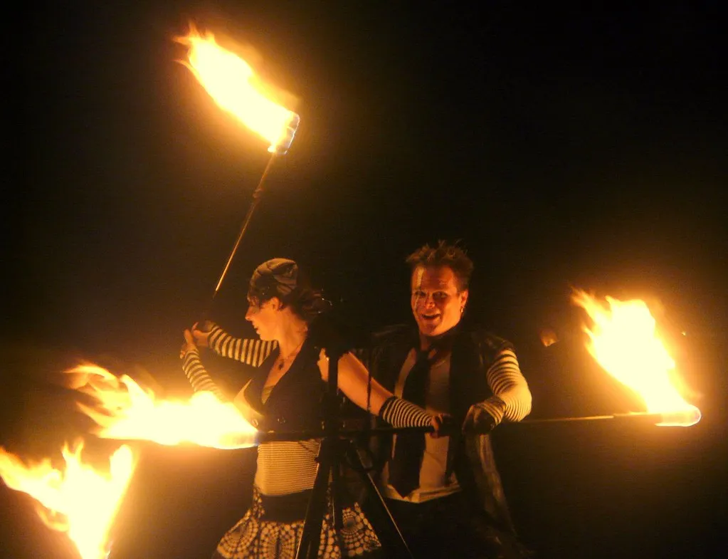 Danza de fuego a dos (muestra)